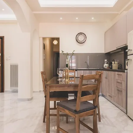 Luxury Flat In Historical Athens-livingstone Opal * Athènes